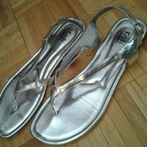 silver summer sandels is being swapped online for free