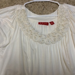 White Top With Pearls is being swapped online for free