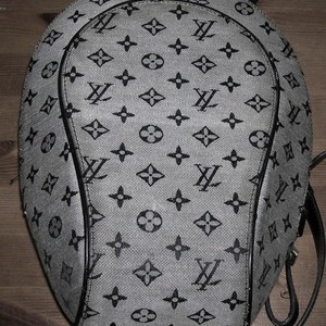 Louis Vuitton Replica Backbag bag is being swapped online for free