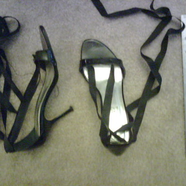Sergio Zelcer Black Leather Ribbon Heels Size 6 (more like 7) is being swapped online for free