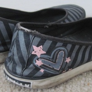 Airwalk flats 6.5 is being swapped online for free