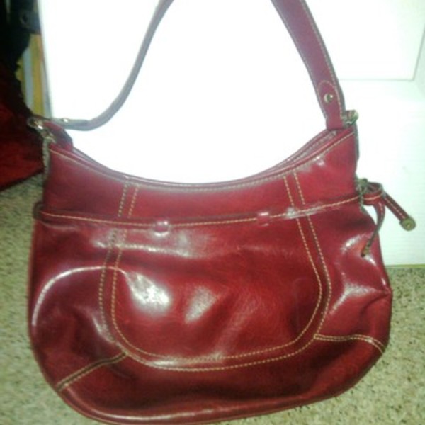 LIZ CLAIBORNE RED LEATHER PURSE is being swapped online for free