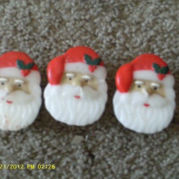 Santa Candles (Set of 3) is being swapped online for free
