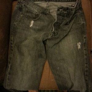 men's jeans is being swapped online for free