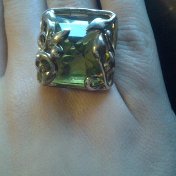 Ring is being swapped online for free