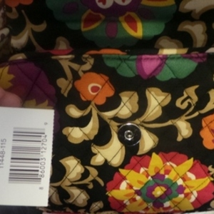 NEW Vera Bladly bag is being swapped online for free