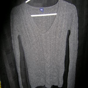 Gap V-neck Sweater is being swapped online for free