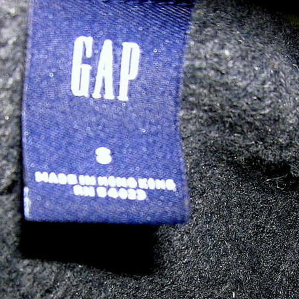 Gap V-neck Sweater is being swapped online for free