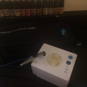 **HOLD** Luminesse Airbrush Makeup Kit PLUS MANY EXTRAS is being swapped online for free