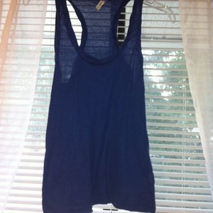 Old Navy work out tank is being swapped online for free