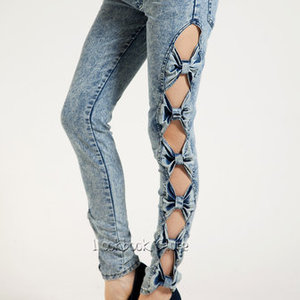 Ribbon cutout jean sz Small/3 is being swapped online for free