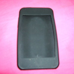 Blk silicone i-Phone/iPod touch case is being swapped online for free