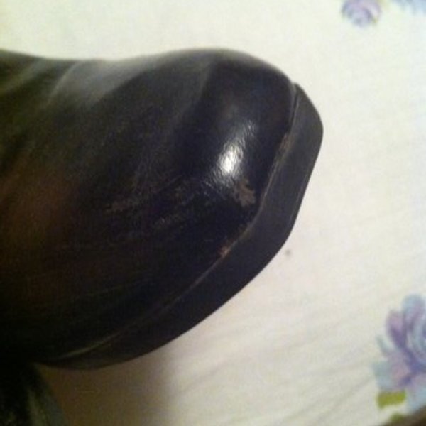 8 1/2 new directions black boots is being swapped online for free