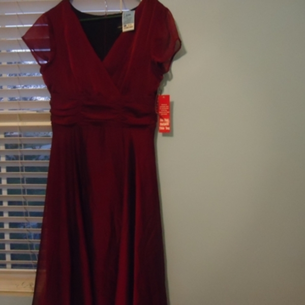 Lisa white Top M is being swapped online for free