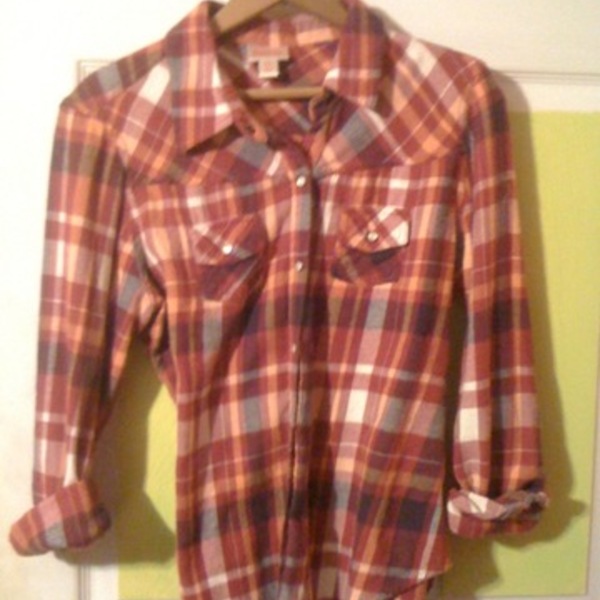 Button-up Plaid Shirt is being swapped online for free