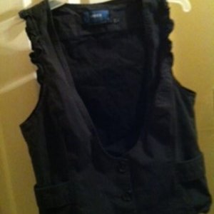 trendy cool vest UK12 is being swapped online for free