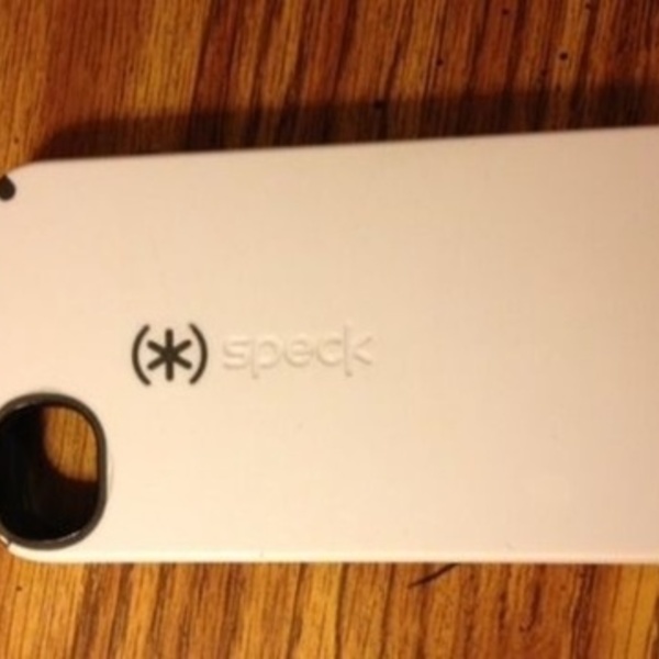 Iphone 4 leather case  is being swapped online for free