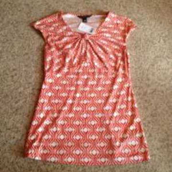 NWT Banana Republic Shirt is being swapped online for free