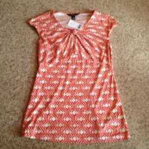 NWT Banana Republic Shirt is being swapped online for free