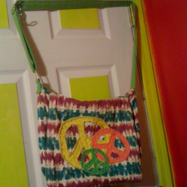 Peace bag is being swapped online for free