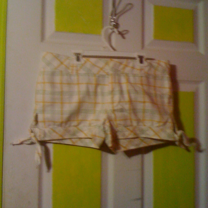 Plaid hurley shorts =) is being swapped online for free