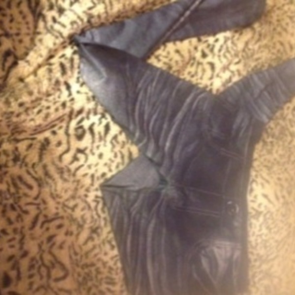 Jeggings is being swapped online for free