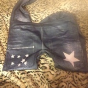 Jeggings is being swapped online for free