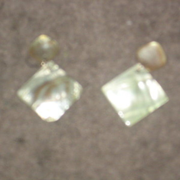 Cute Earrings is being swapped online for free