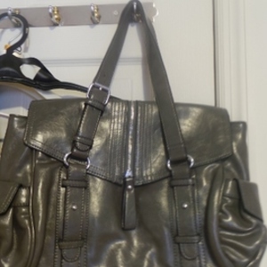 New Grey Bag  is being swapped online for free