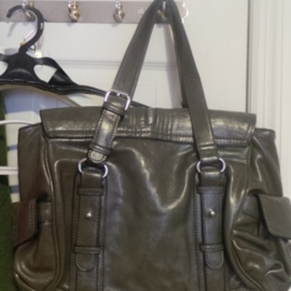 New Grey Bag  is being swapped online for free