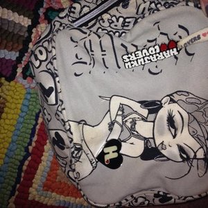 Harajuku lovers bag is being swapped online for free