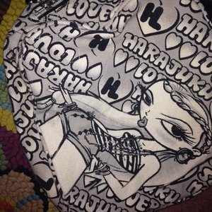 Harajuku lovers bag is being swapped online for free