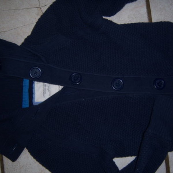 small to medium SWEATER big buttons  is being swapped online for free