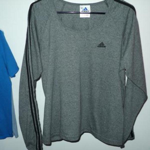 XL long sleeve Adidas shirt is being swapped online for free