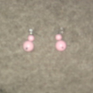 Pink Earrings is being swapped online for free