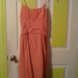 Pink Dress is being swapped online for free