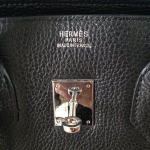 Hermes Birkin 35 Black with Silver Hardware is being swapped online for free
