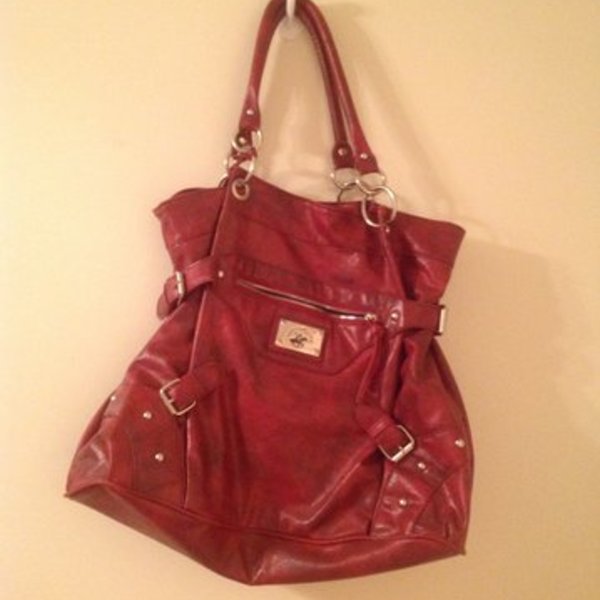 Ralph Lauren Hangbag is being swapped online for free