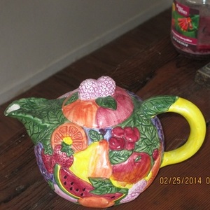 Cute tea pot is being swapped online for free