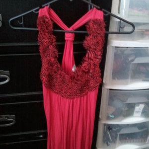 flowy red top w/ lace is being swapped online for free