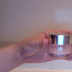 clinique moisture surge is being swapped online for free