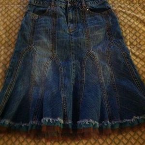 girls skirt (10.12) is being swapped online for free