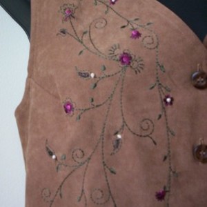 Brown w/Flowers & Vines Vest M is being swapped online for free