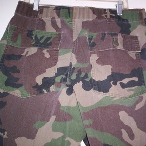 Vintage Camo Utility Pants 36x31 is being swapped online for free