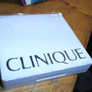 New Clinique eye shadow & blush is being swapped online for free