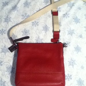 Dark Red Leather Coach Purse is being swapped online for free