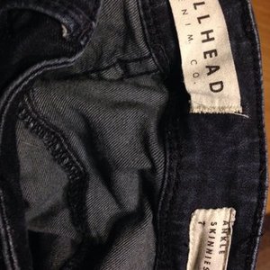 dark wash high waisted skinny jeans is being swapped online for free