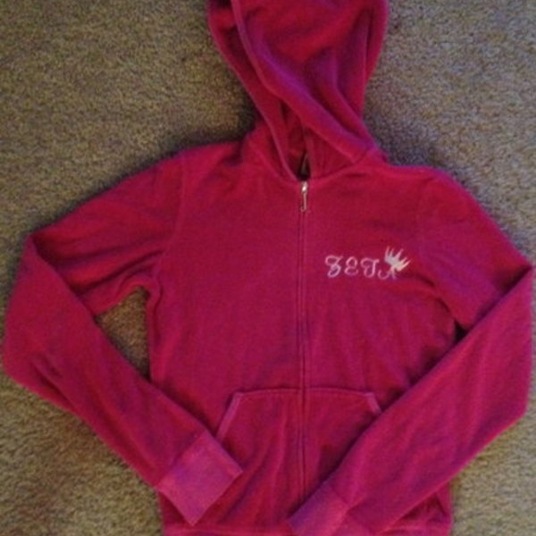 Juicy Couture Sweat Jacket  is being swapped online for free