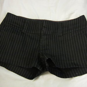 Hurley black striped shorts is being swapped online for free