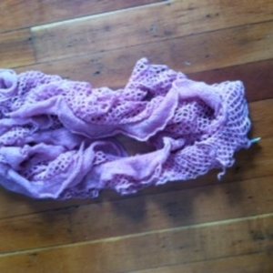 blush pink infinity scarf from heartbreaker is being swapped online for free